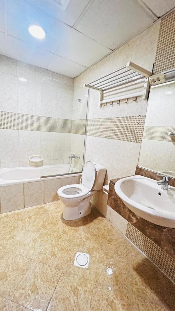 Executive Suite Room In Barsha 1 Near Moe Metro Dubai Dış mekan fotoğraf